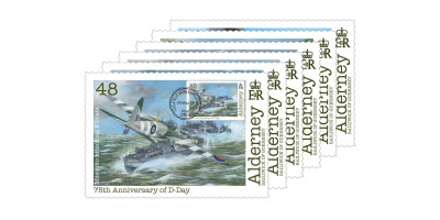 D-Day Maxi Postcard Set